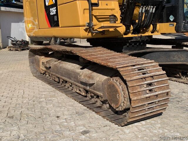 EXCAVATOR Caterpillar 326FLN