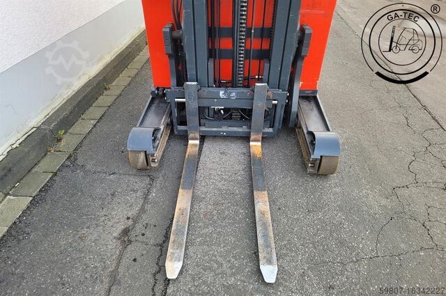 Reach trucks Linde R12B