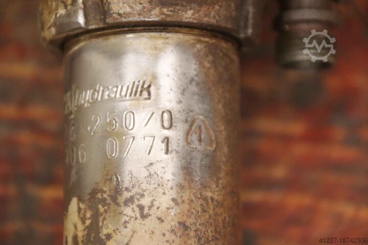 Hydraulikzylinder Orsta Hydraulik 1-40/28x250/0 Hub 250 mm
