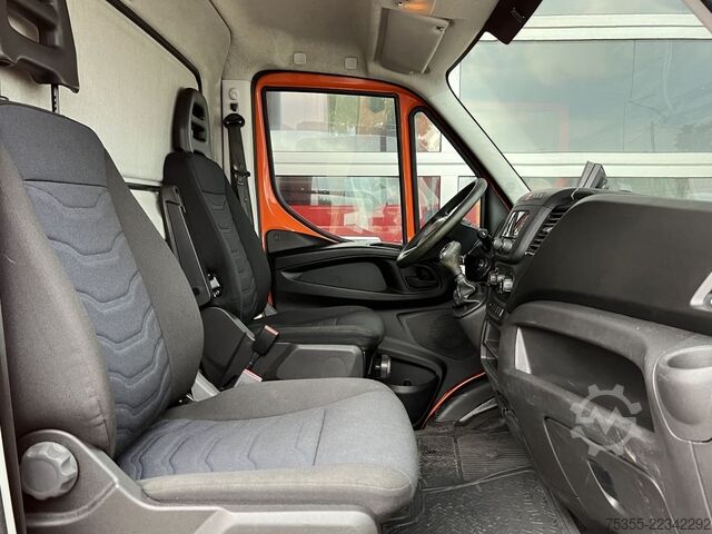 Box van IVECO Daily 35S14A Hi-Matic Klima 4,35m Kamera Thermo