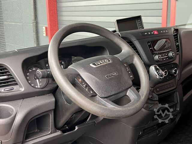 Box van IVECO Daily 35S14A Hi-Matic Klima 4,35m Kamera Thermo