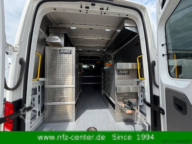 Minibus VW Crafter Kasten 35 mittellang Hochdach 4MOTION