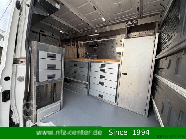 Minibus VW Crafter Kasten 35 mittellang Hochdach 4MOTION