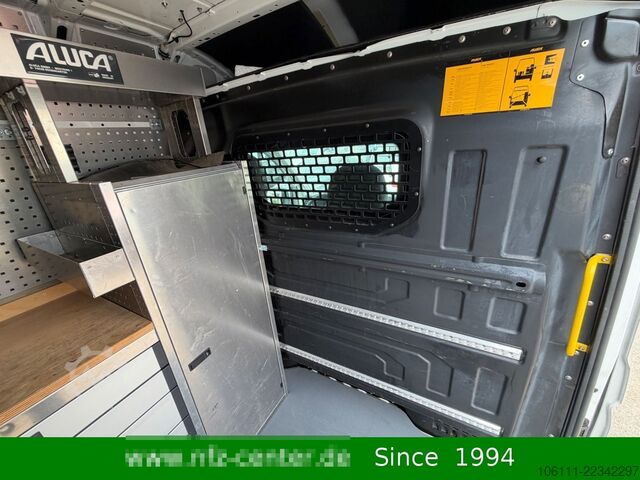 Minibus VW Crafter Kasten 35 mittellang Hochdach 4MOTION