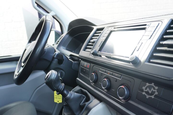 Delivery van Volkswagen Transporter 2.0 TDI - EURO 6 - Airco - Navi - C...