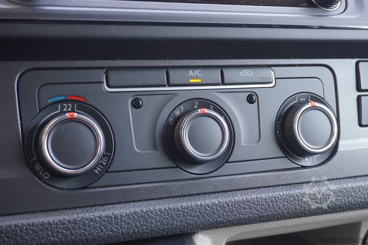 Delivery van Volkswagen Transporter 2.0 TDI - EURO 6 - Airco - Navi - C...