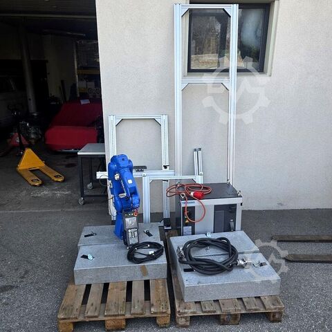 Industrieroboter Yaskawa MOTOMAN GP8 YR-1-06VX8-A00