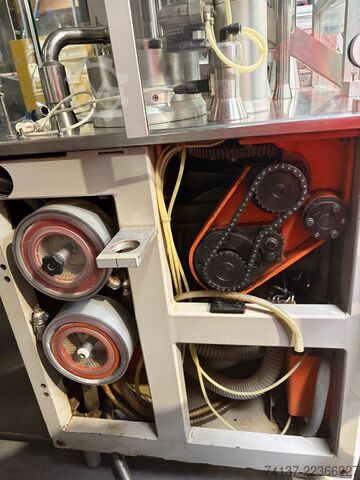 Kapselmaschine MACOFAR CD20