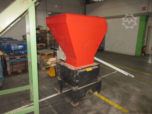 Schredder 4 Wellenschredder Hächsler Untha Zerkleinerer RS30 4S Shredder Rotorschere Zerkleinerer Vorschredder