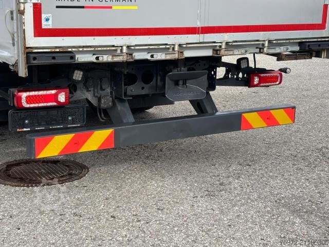 Flatbed truck with tarp  Actros 1836 L Curtainsider
