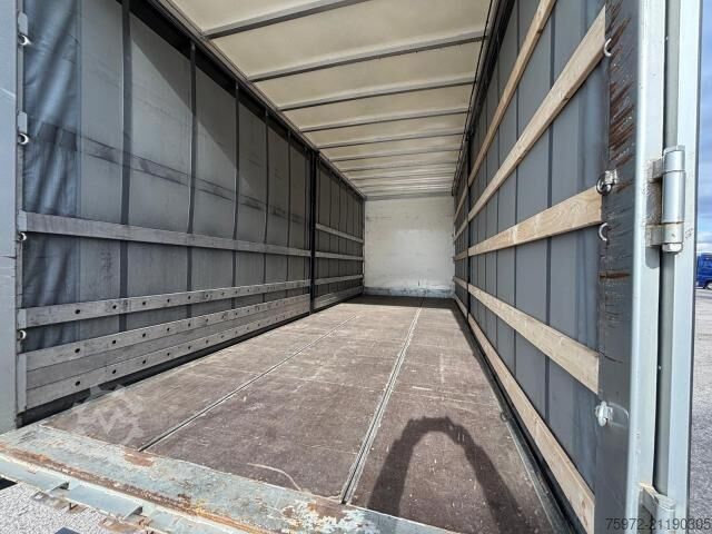 Flatbed truck with tarp  Actros 1836 L Curtainsider
