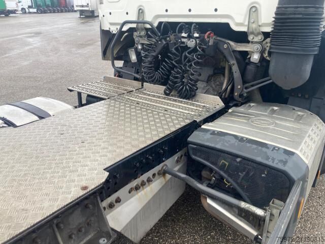 Hazardous materials truck  Actros 1846LS ADR BENZIN