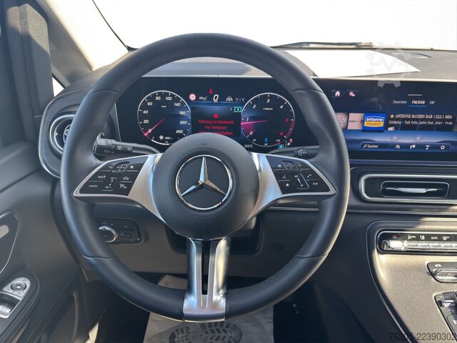 Minibus Mercedes-Benz V 300 d AVANTGARDE Extralang 360 ACC AHK AUT LM
