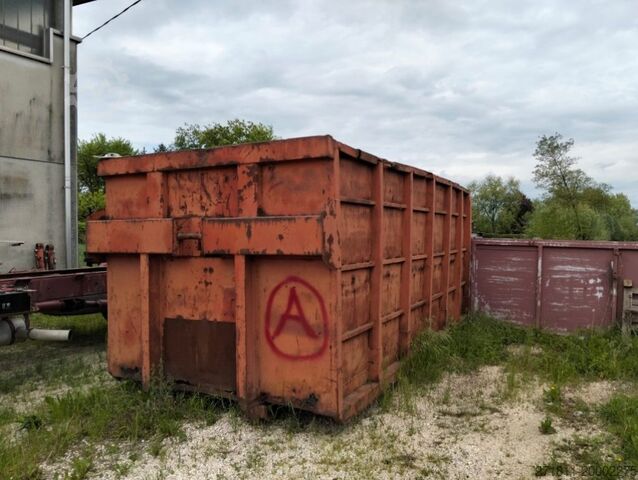 Roll-off container CONTAINER SCARRABILE USATO A CIELO APERTO