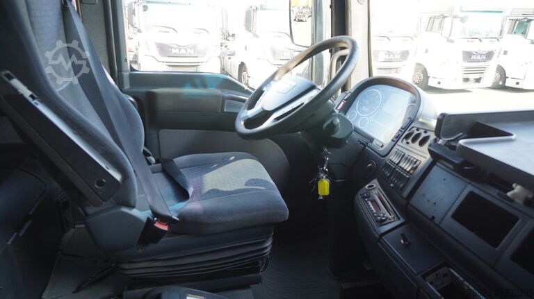 Schwerlast MAN TGA 41.530 – 8x4 push & pull heavy-duty truck, ...