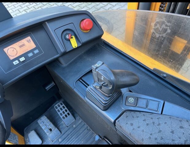 Jungheinrich ETV 214 Schubmaststapler Batterie Bj. 2022; 6,8 m Hubhöhe Jungheinrich ETV 214