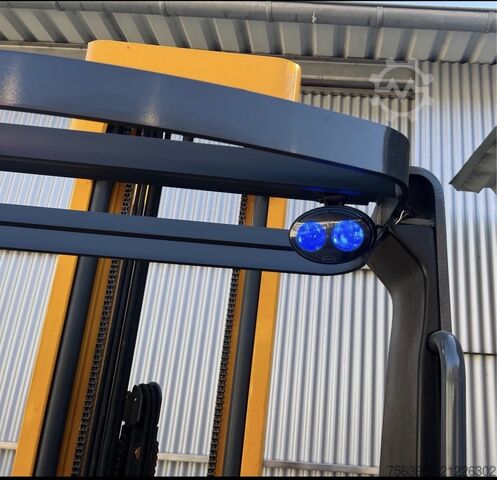 Jungheinrich ETV 214 Schubmaststapler Batterie Bj. 2022; 6,8 m Hubhöhe Jungheinrich ETV 214