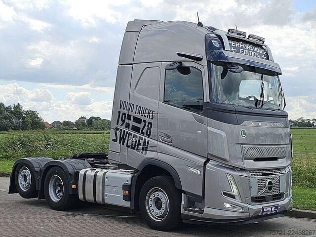 Standard-SZM VOLVO FH 500 Aero 6x2 Boogie