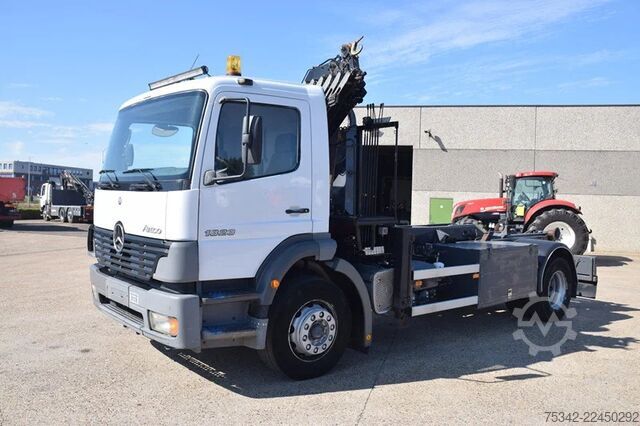 Hook arm system Mercedes-Benz Atego 1823 +Hooklift + MKG crane - 6x hydraulic