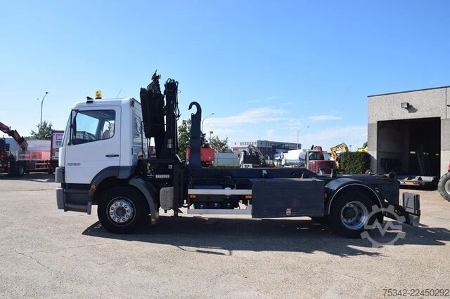 Hook arm system Mercedes-Benz Atego 1823 +Hooklift + MKG crane - 6x hydraulic