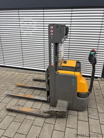 Palettenstapler Jungheinrich EJC 214b Lithium