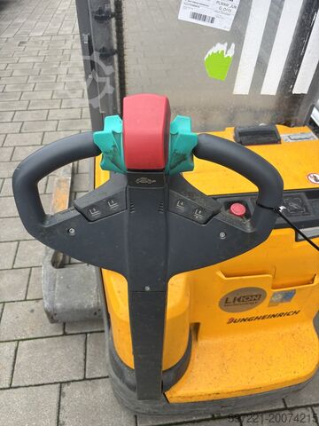Palettenstapler Jungheinrich EJC 214b Lithium