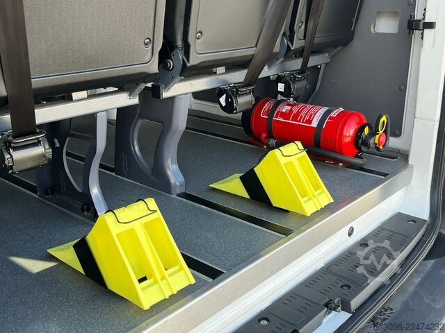 Kleinbus VW CRAFTER 17 SITZER ACC LANE ASSIST