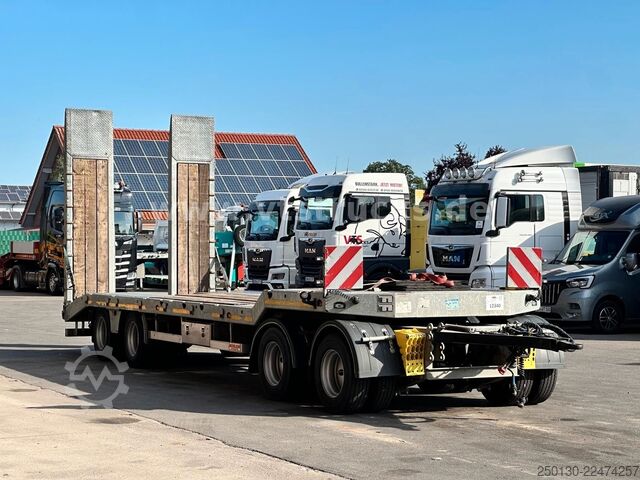 Low loader trailer MÖSLEIN TA 4 4.Achs Tieflader SAF RAMPEN *WIE NEU*