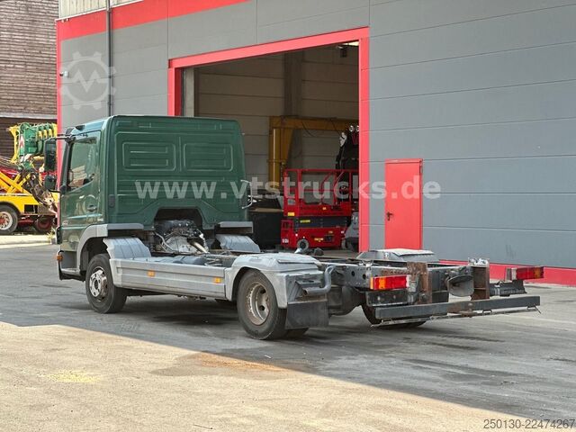 Van chassis MERCEDES-BENZ Atego 822 L Fahrgestell