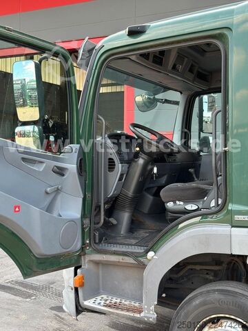 Van chassis MERCEDES-BENZ Atego 822 L Fahrgestell