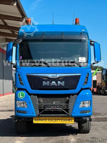 Heavy-duty truck MAN TGX 33.480 6x4 BLS NAVI KLIMA Intarder 83to