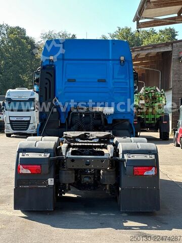 Heavy-duty truck MAN TGX 33.480 6x4 BLS NAVI KLIMA Intarder 83to