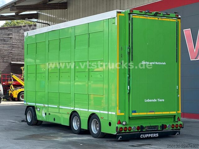 Horse transport trailer  Cuppers LVA 09-16 AL 3-Stock Viehanhänger,