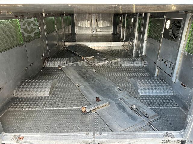 Horse transport trailer  Cuppers LVA 09-16 AL 3-Stock Viehanhänger,