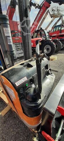 Stacker Still EGV 16