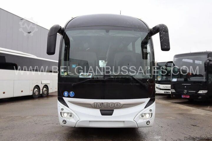 Motor coach Iveco Magelys / 12.8m / Lift / Full Option