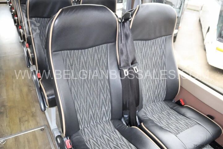 Motor coach Iveco Magelys / 12.8m / Lift / Full Option