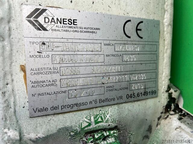 Roll-off container  CONTAINER SCARRABILE USATO CON TETTO E GRU