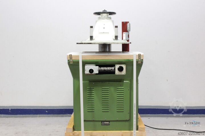 Schwenkarmstanze / hydraulic Clicking Press SANDT Typ 410