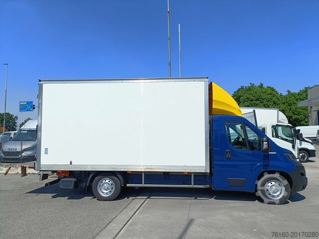 Box van with tail lift FIAT DUCATO 35