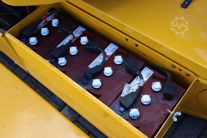 Gelenkteleskoparbeitsbühne Snorkel A38E Electric, 13.5m Working Height, 6.1m Reach, 2