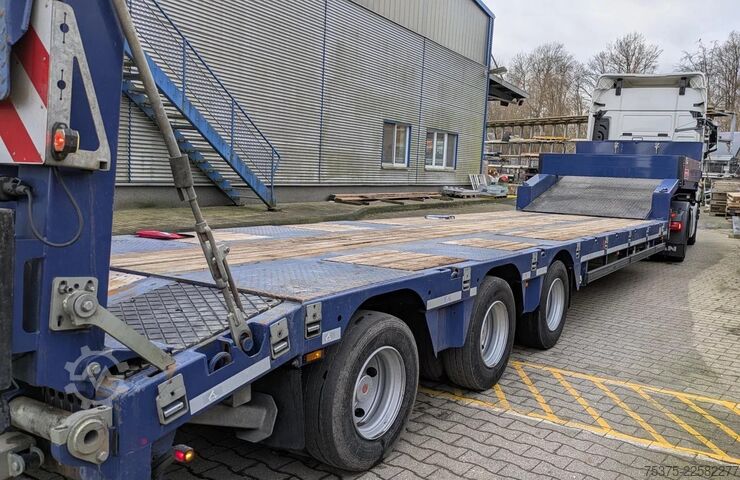Low loader Langendorf 01.2027 SATUE 30/31 SATUE 30 - 9,40 m Achsschen...