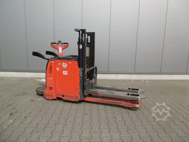 Manual stacker Linde L12 AP