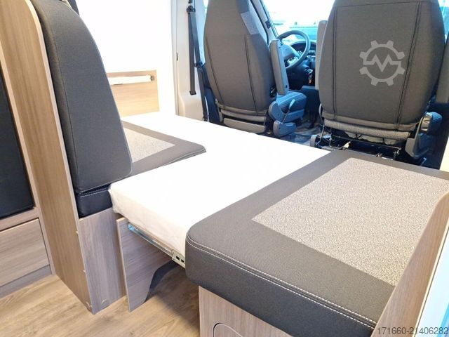 Semi-integrated camper CARADO V 347