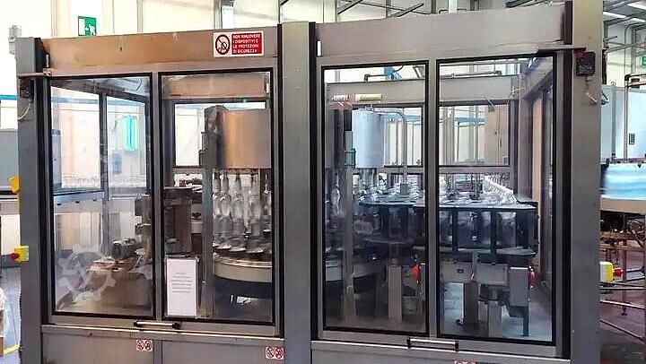Etikettieranlage SACMI Labelling S.p.A. Opera 400 RF