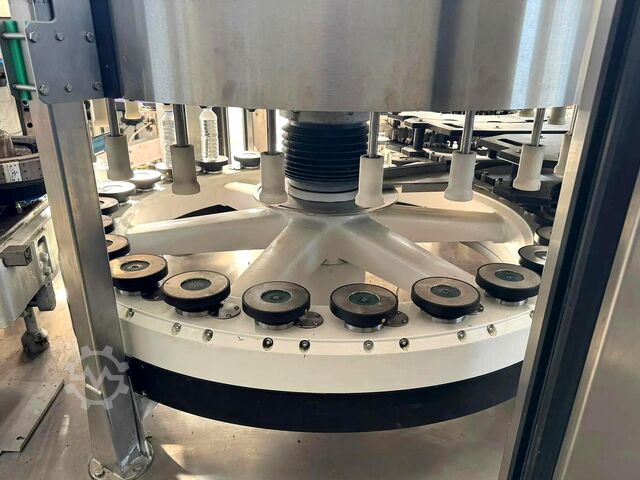 Etikettieranlage SACMI Labelling S.p.A. Opera 400 RF