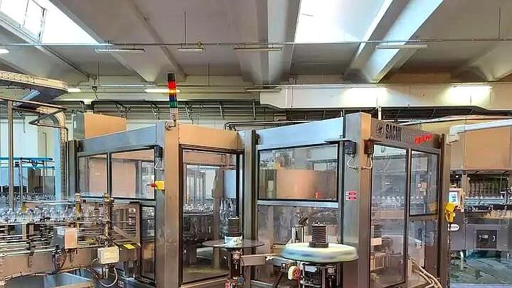 Etikettieranlage SACMI Labelling S.p.A. Opera 400 RF