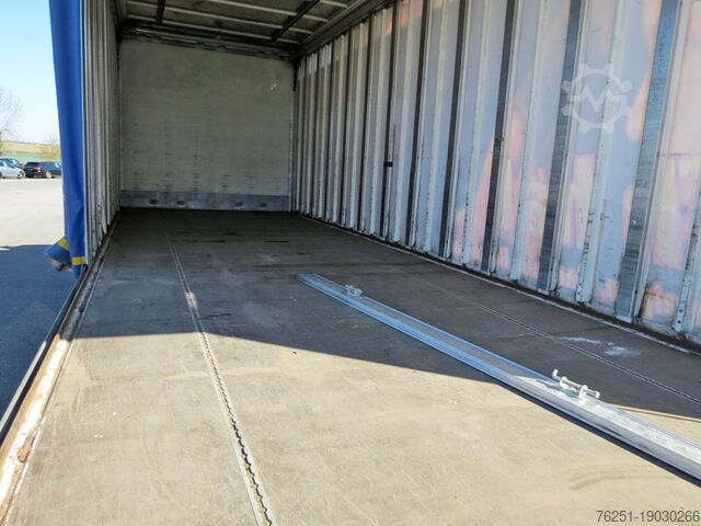 Truck with beverage superstructure Mercedes-Benz Atego 3 4x2 Getränke Bordwand 2xAHK