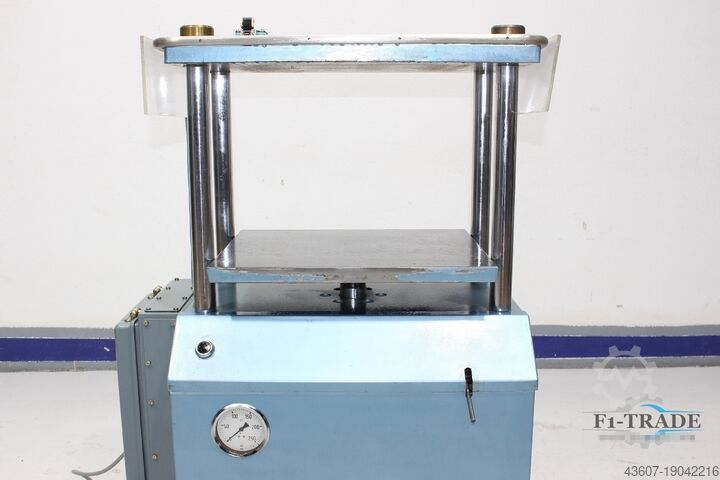 Hydraulikpresse / Hydraulic Press Tränklein ZP