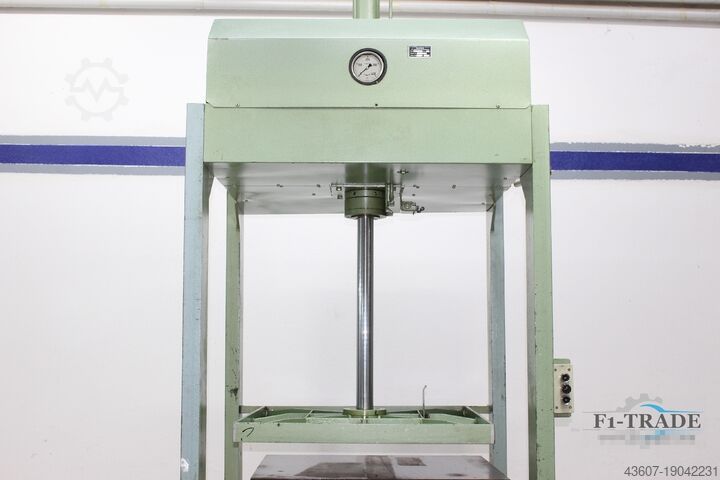 Hydraulikpresse / Hydraulic Press Lechner ST USTIA
